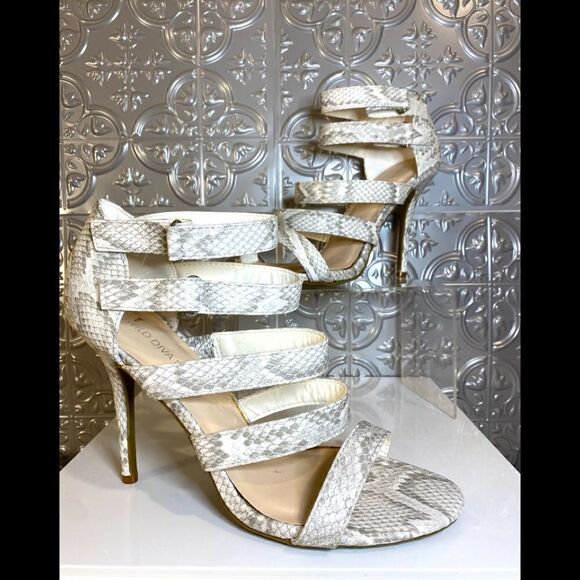 NWOB Wild Diva   - Picture 3 of 5